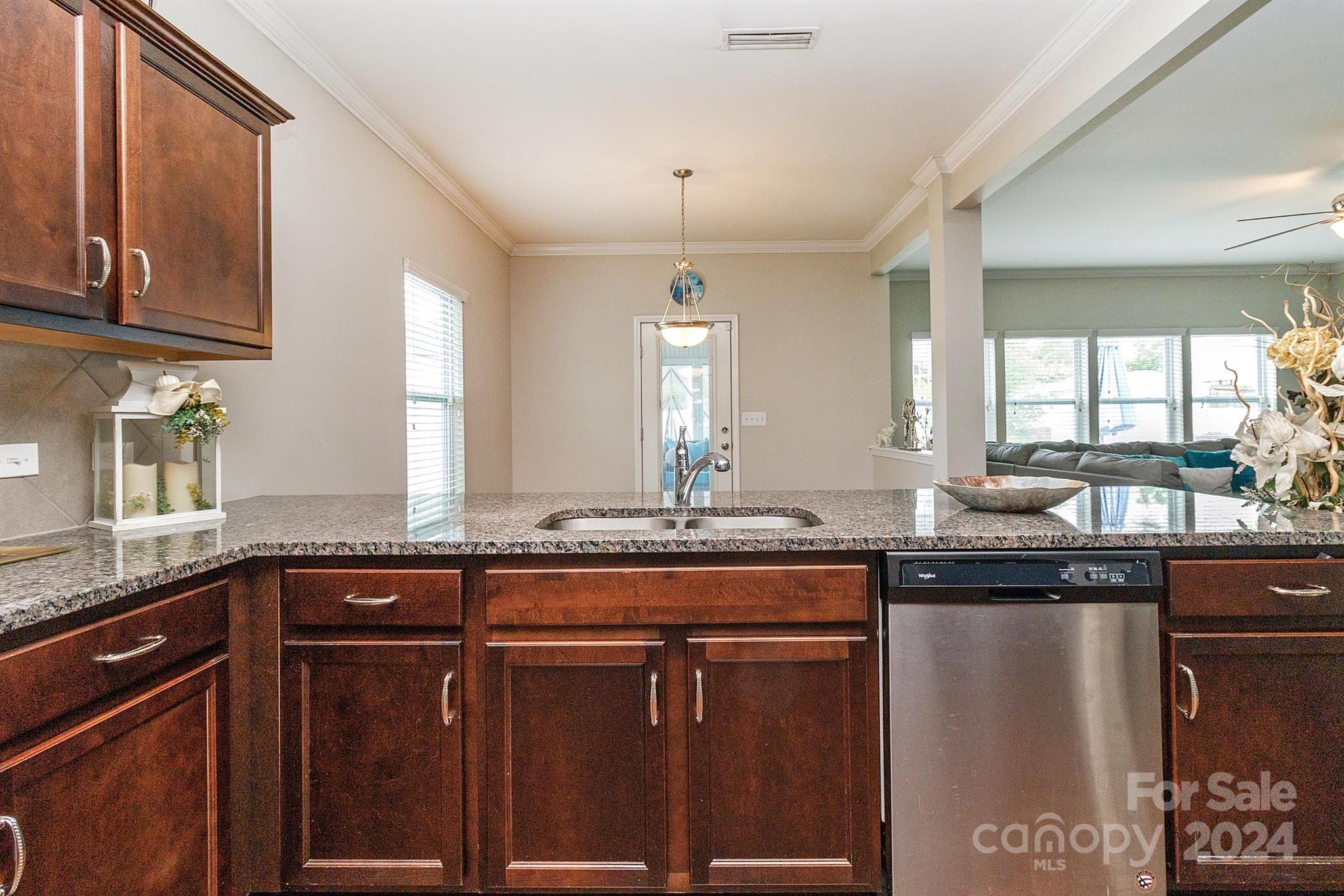 Newport Lakes - Residential