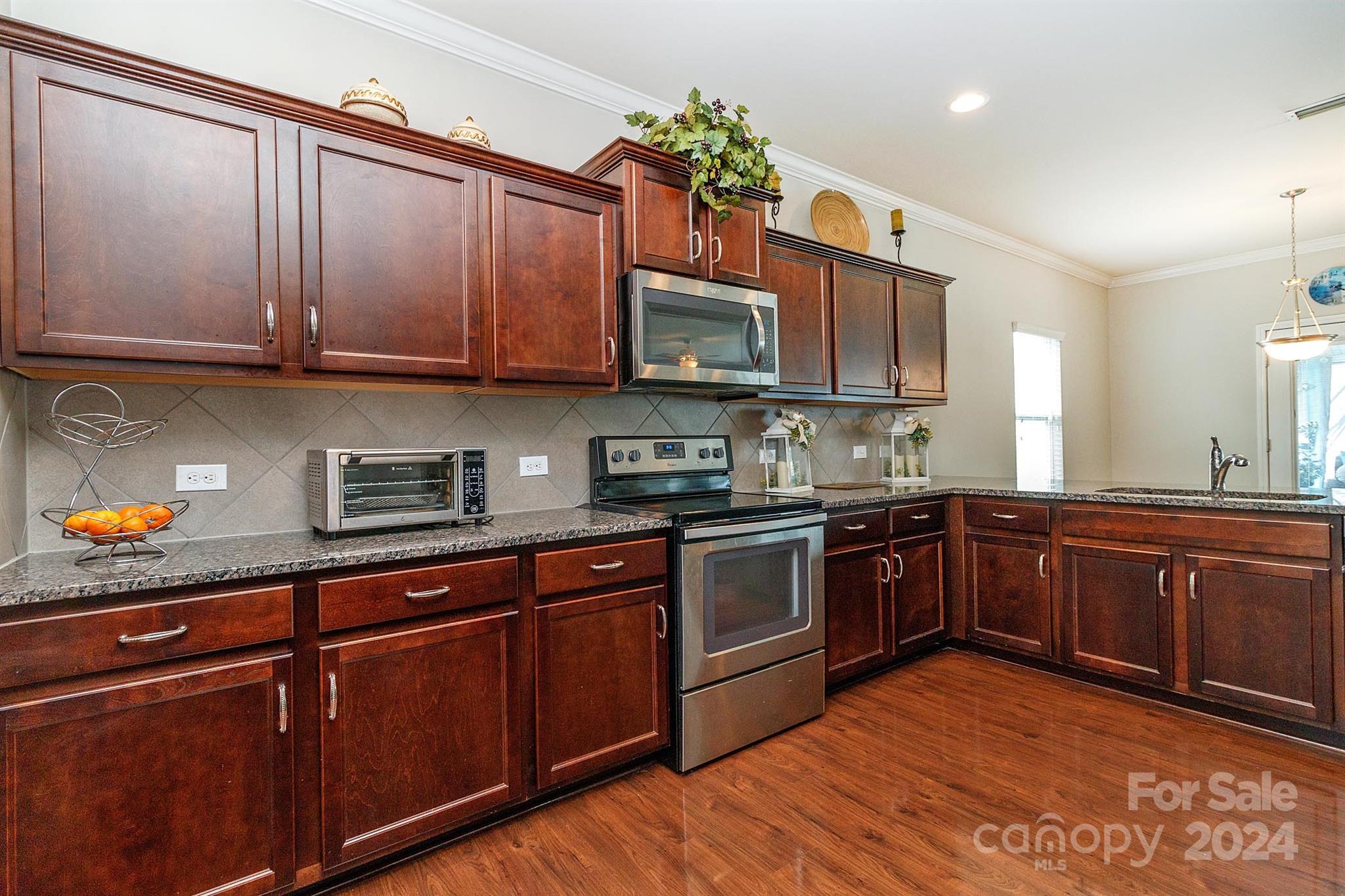 Newport Lakes - Residential