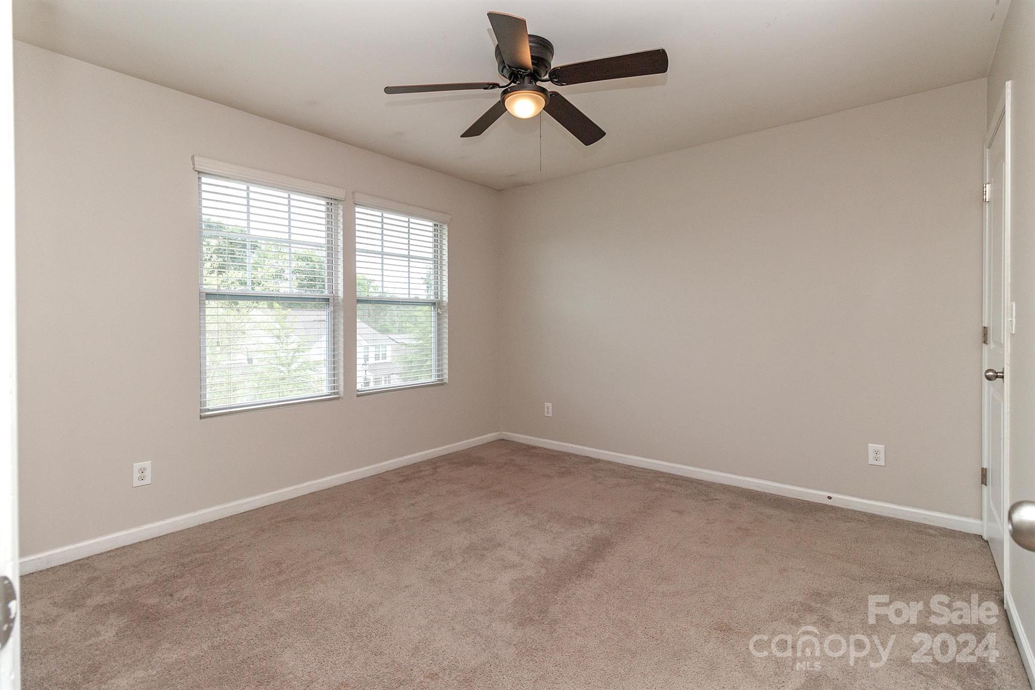 Newport Lakes - Residential