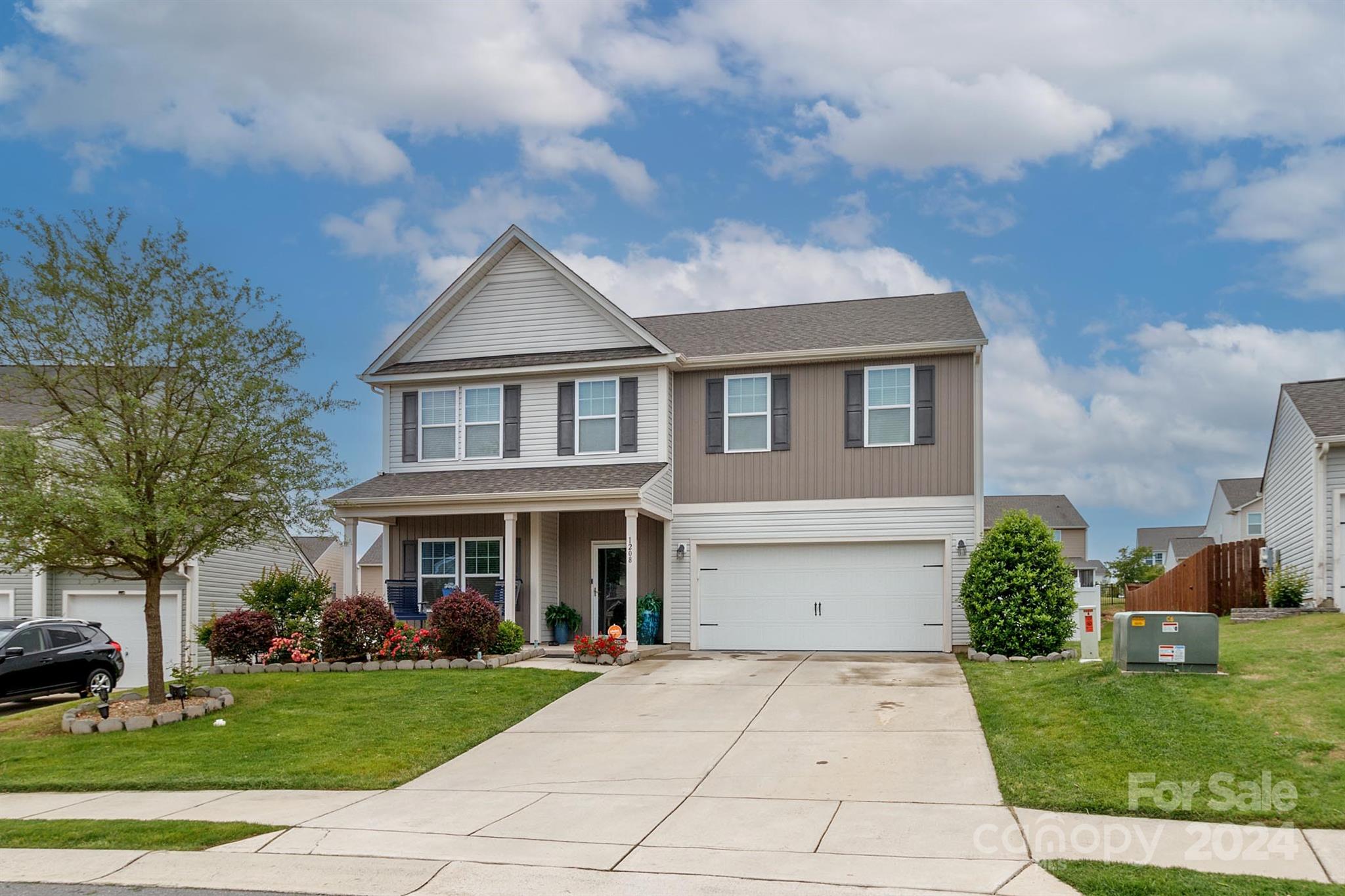 Newport Lakes - Residential