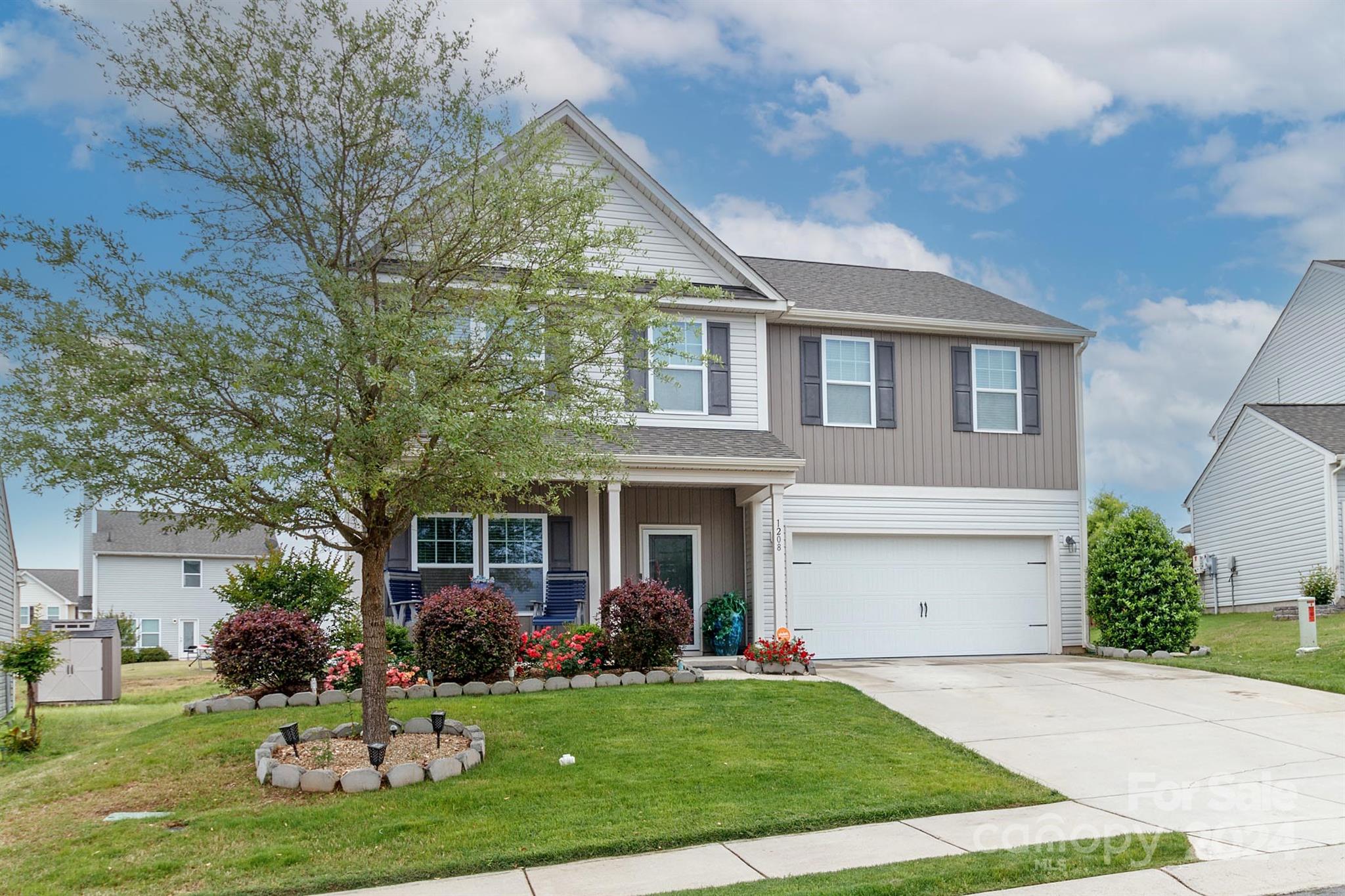 Newport Lakes - Residential