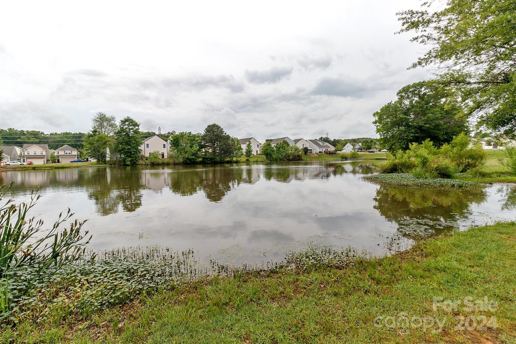 Newport Lakes - Residential