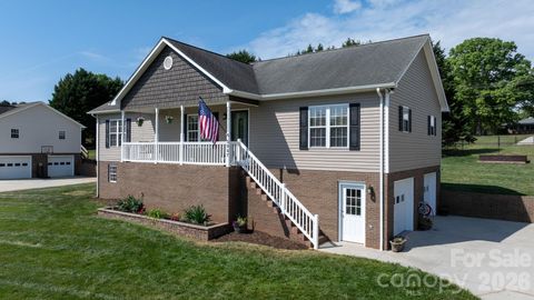 Photo of 5087 South Oak Circle, Granite Falls, NC 28630 (MLS # 4374604)