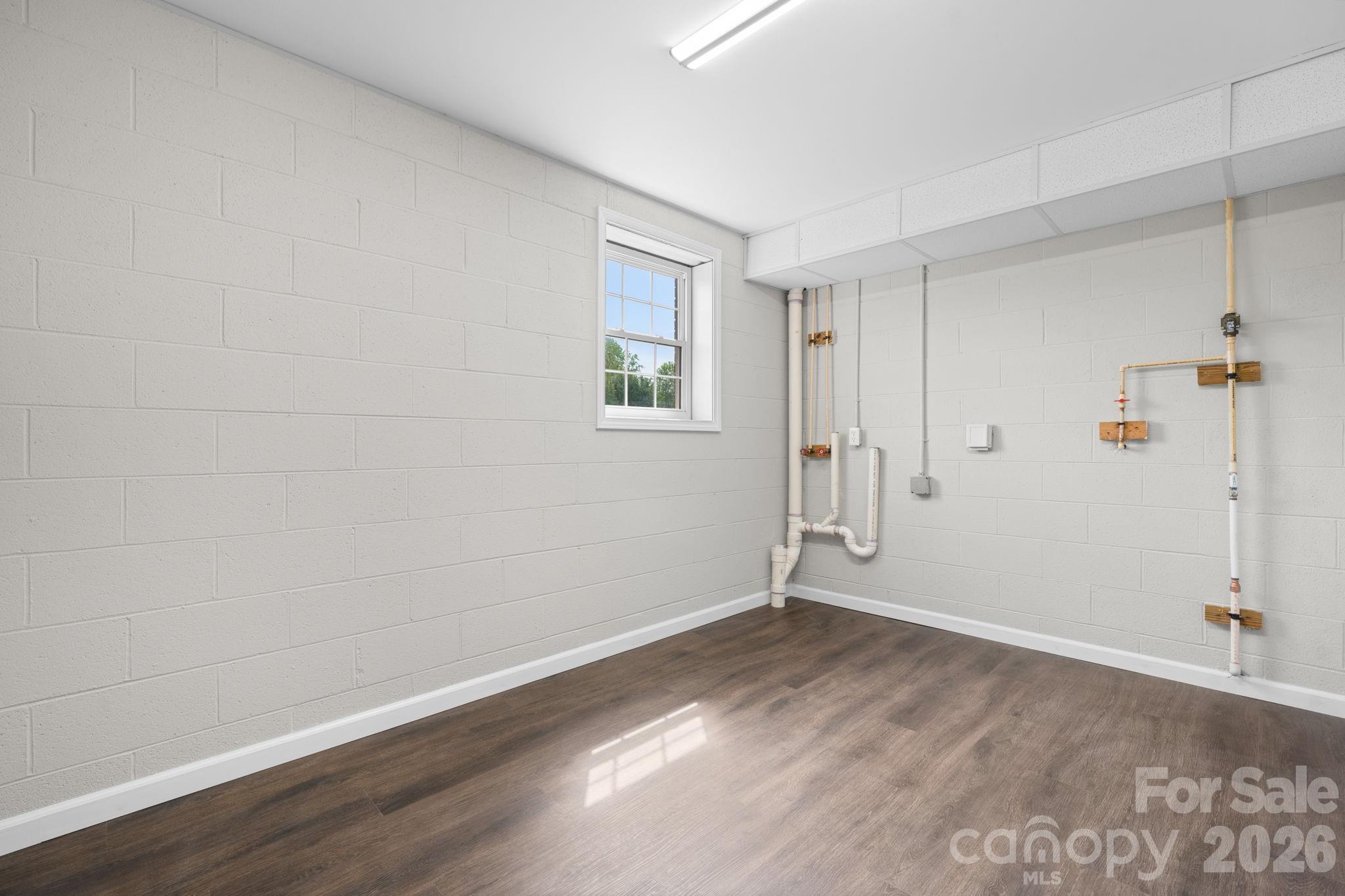 Twin Oaks - Residential