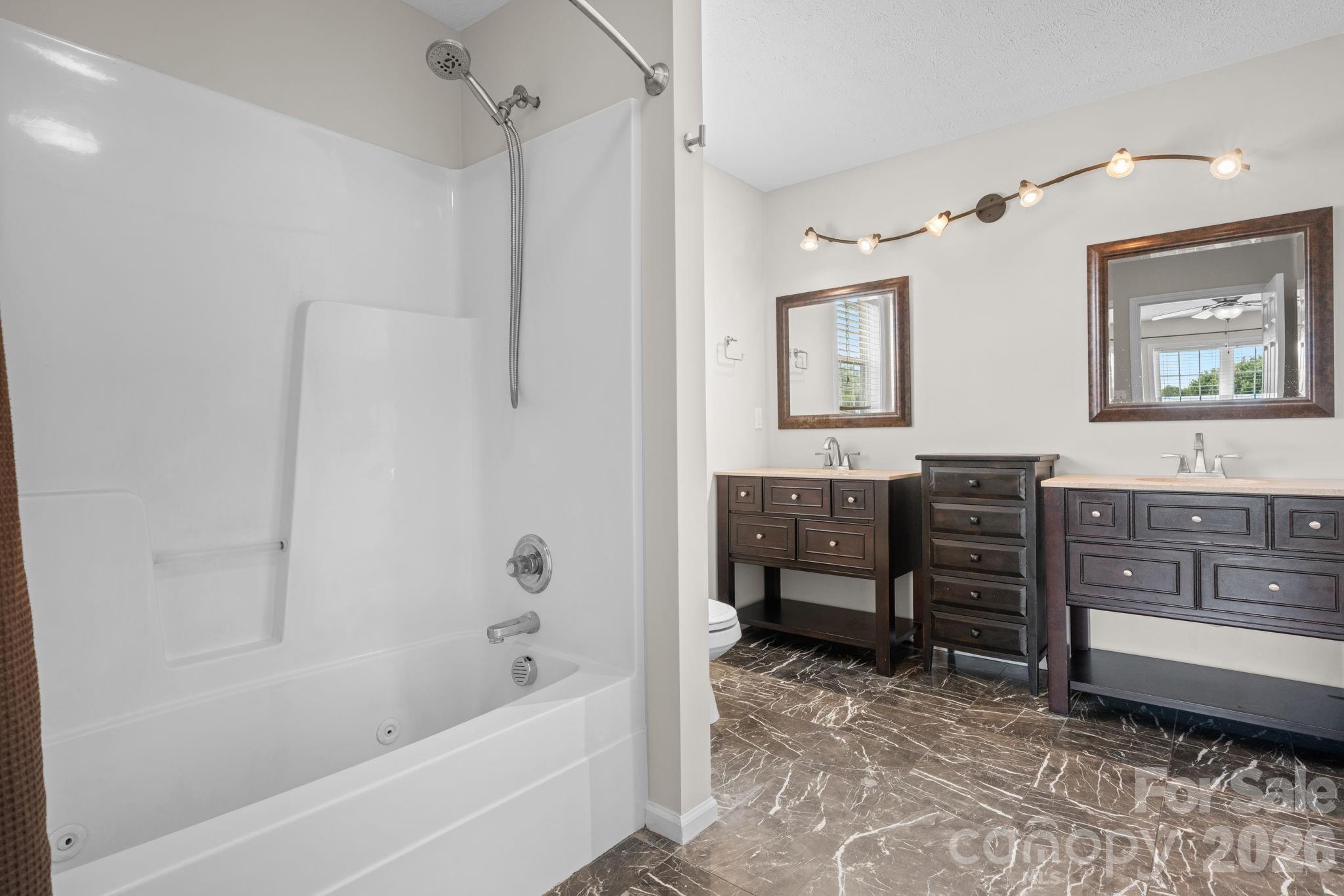 Twin Oaks - Residential