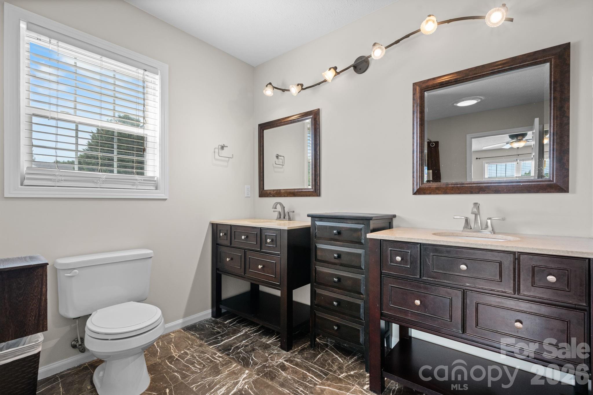Twin Oaks - Residential