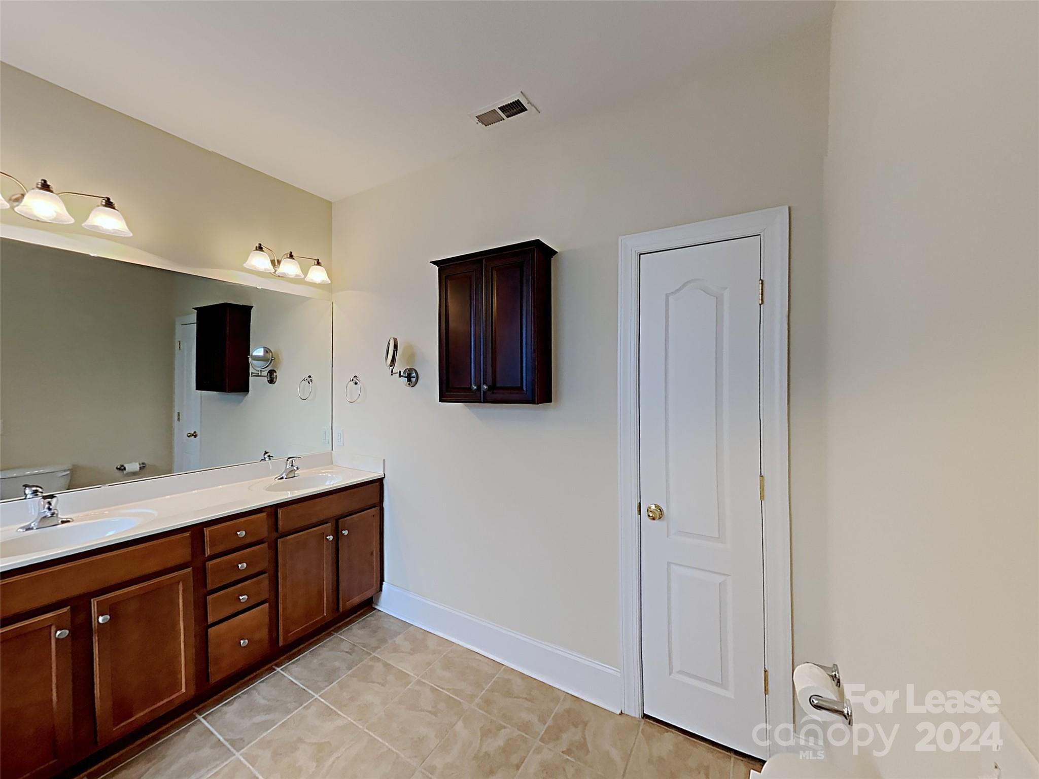 Unknown - Residential Lease