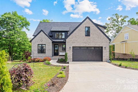 Photo of 1116 Players Ridge Road, Hickory, NC 28601 (MLS # 4418255)