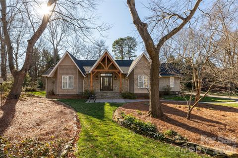 Photo of 1305 Merrimont Avenue, Kings Mountain, NC 28086 (MLS # 4336727)
