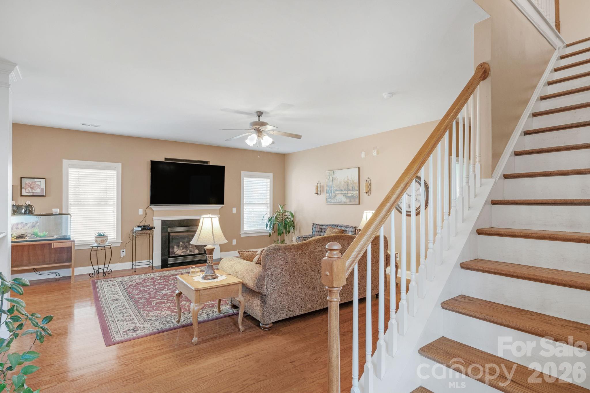 1604 Belmont Stakes Avenue