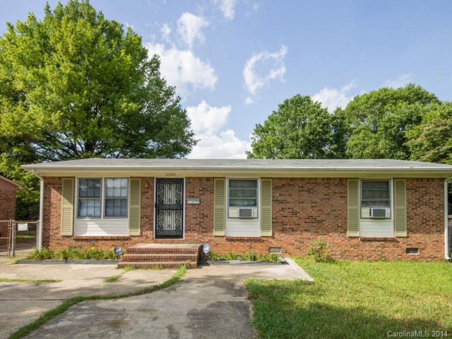 Don't miss this great investment opportunity! Great brick Ranch Home! Minutes to Charlotte Country Club and short drive to uptown Charlotte. Spacious eat-in kitchen w/ ceiling fan, tile floor and access to deck! Master bedroom with private half bath. Good size bedrooms with ceiling fans. Large Deck! Fenced in backyard with access to detached garage that is great for storage. Add your personal touch to this home today!