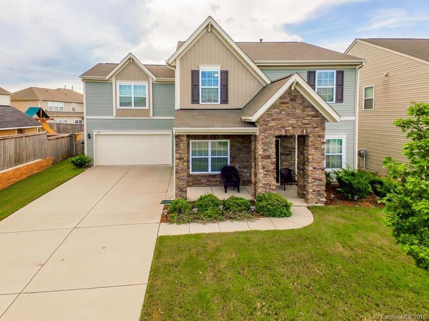 Gorgeous, mint condition home w/stone accents and covered front porch awaits its new owners. Open floor plan w/ large dining area. Flex room on main level can be used as a bedroom, office, playroom or den.Upgraded kitchen w/ss appliances,granite counters,hardwoods,tile backsplash & sep. eating area. Spacious great room w/ FP overlooks the fenced back yard w/patio.Private master suite w/large walk in closet, sep. shower & tub.3 more large bedrooms & a spacious loft!Great community with amenities!