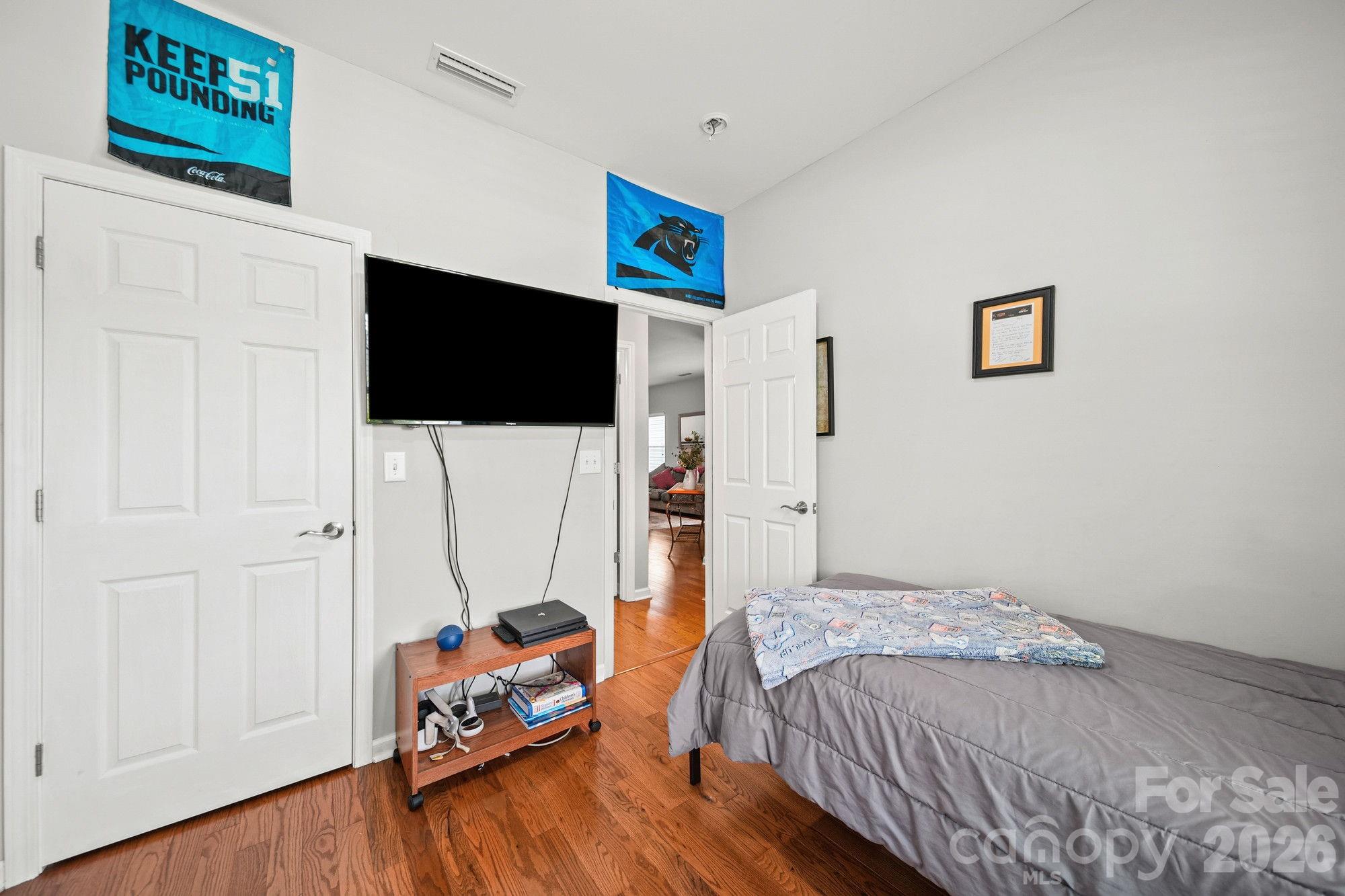 Newport Lakes - Residential