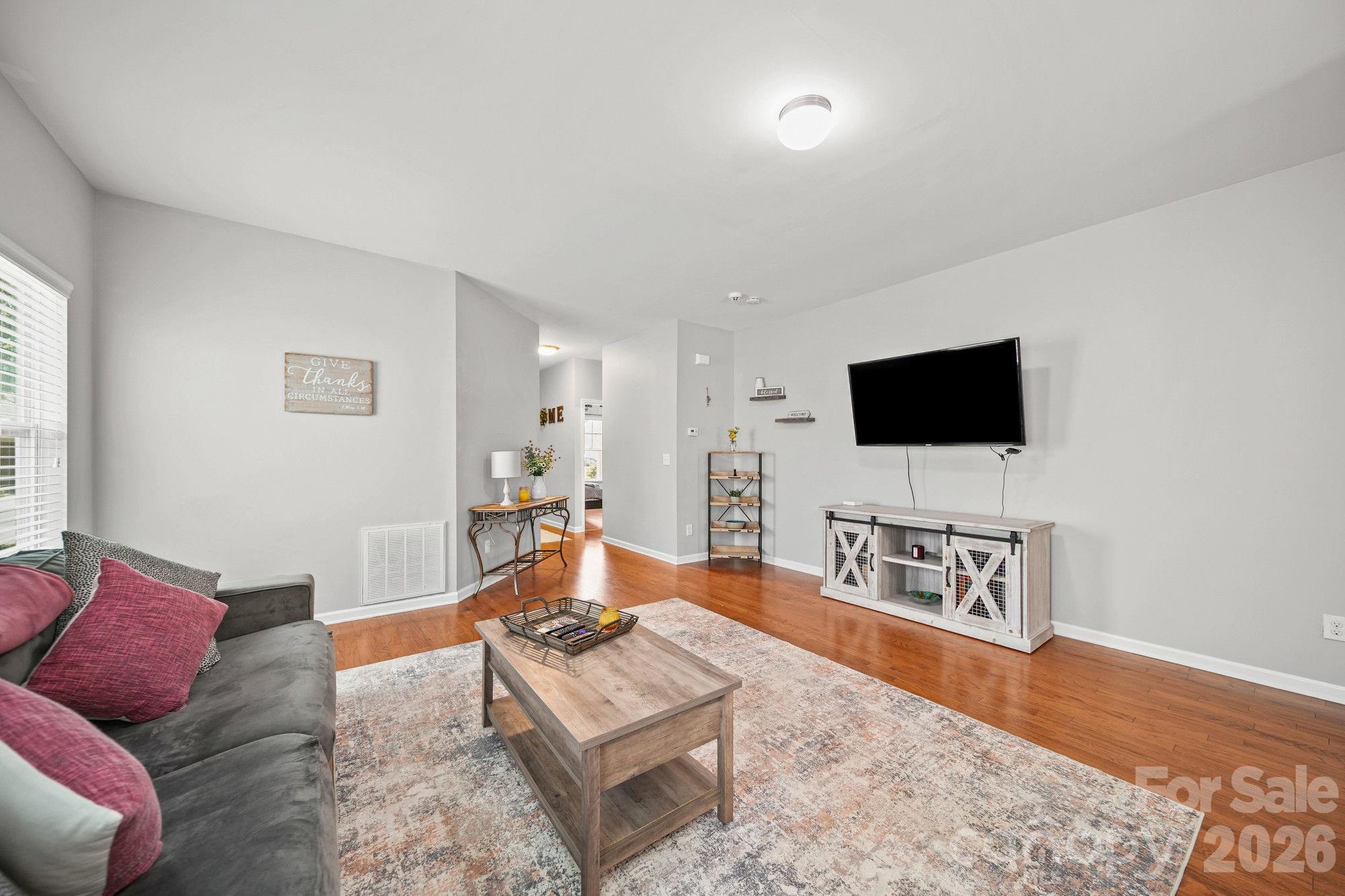 Newport Lakes - Residential