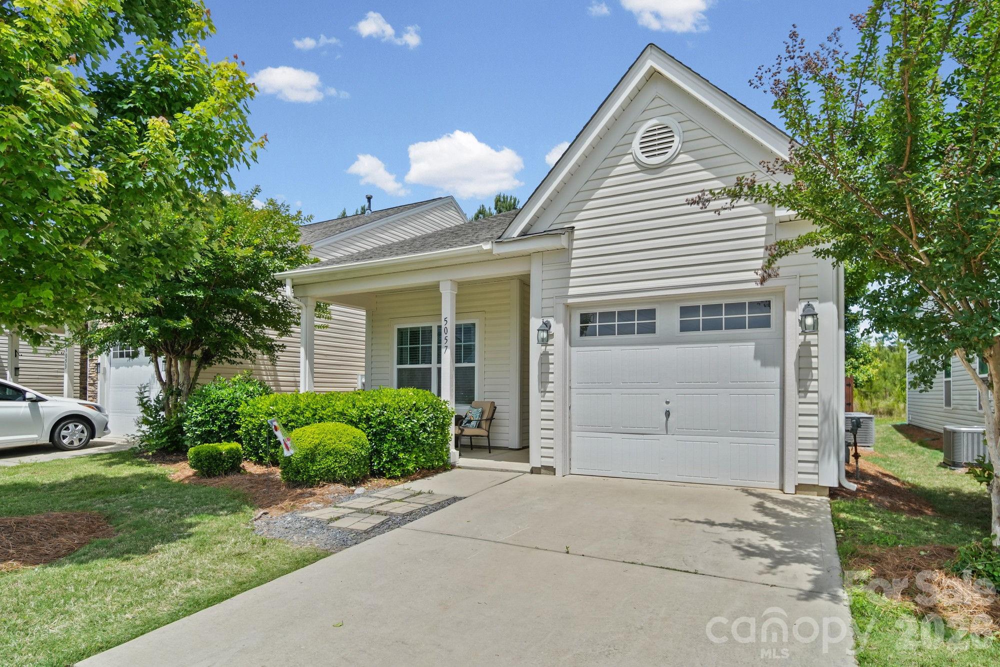 Newport Lakes - Residential