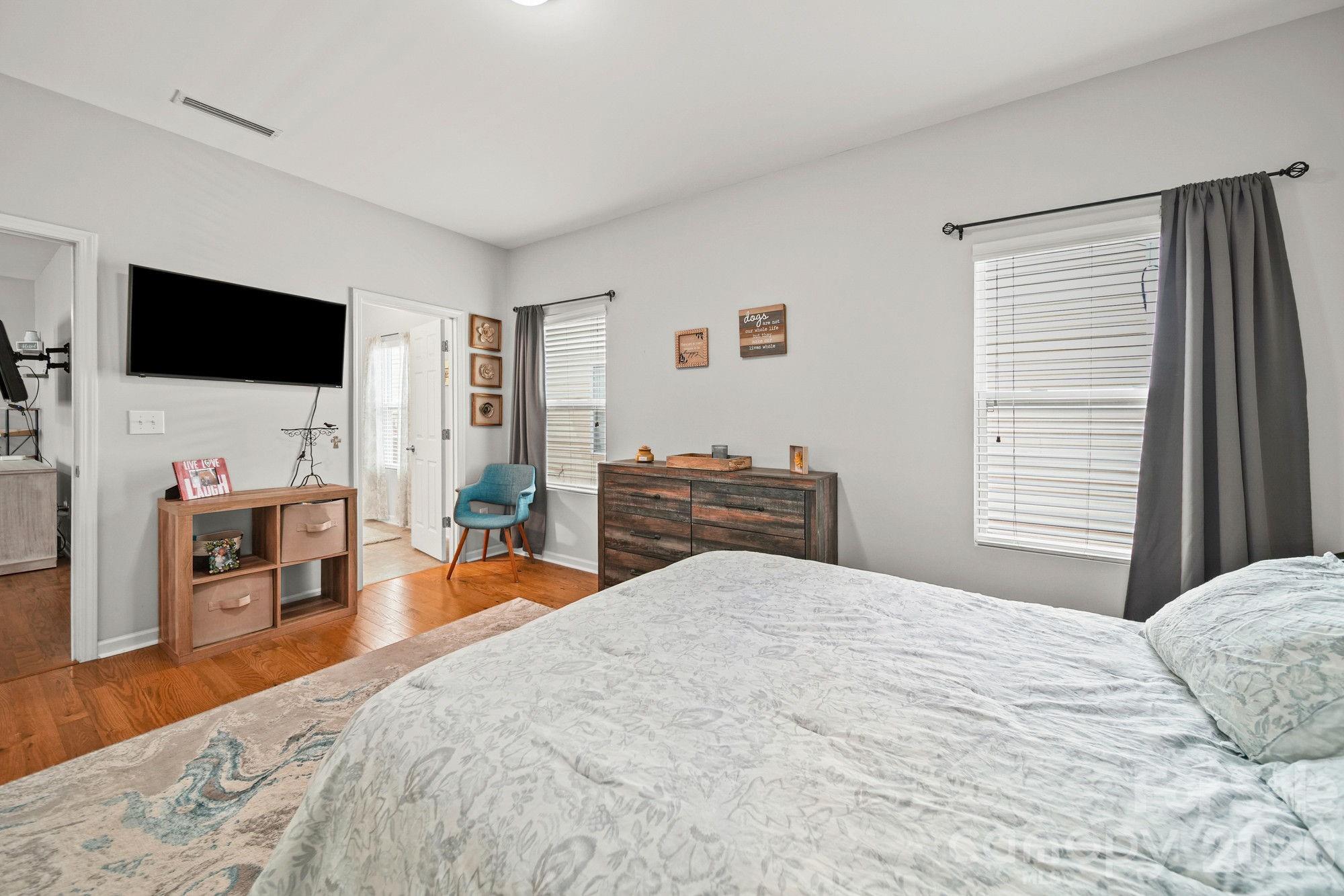 Newport Lakes - Residential