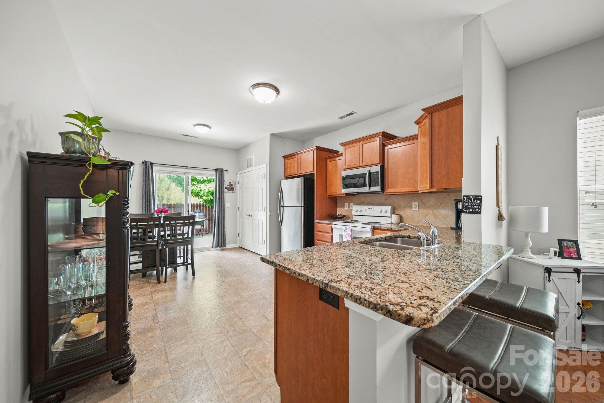 Newport Lakes - Residential