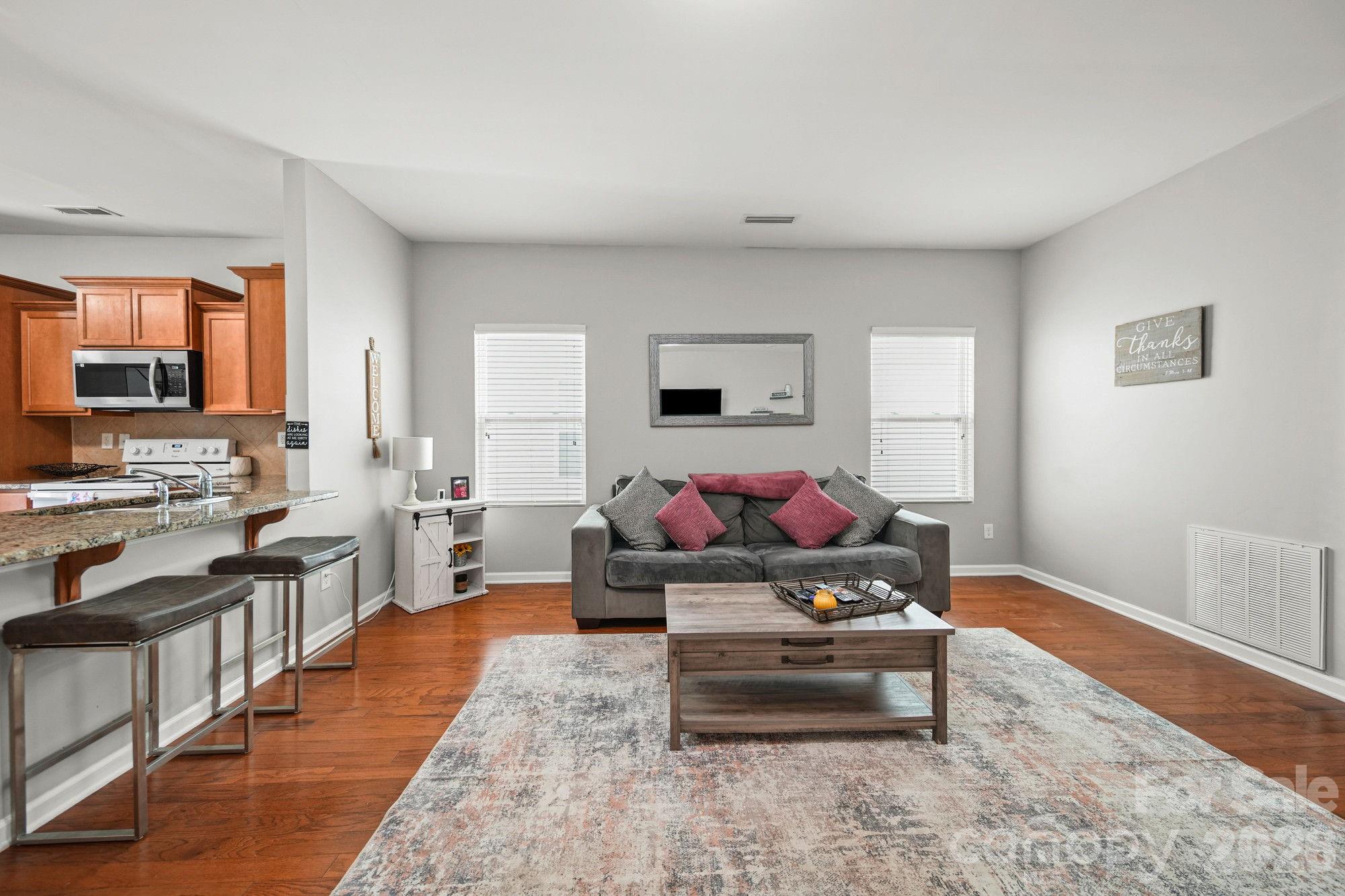 Newport Lakes - Residential