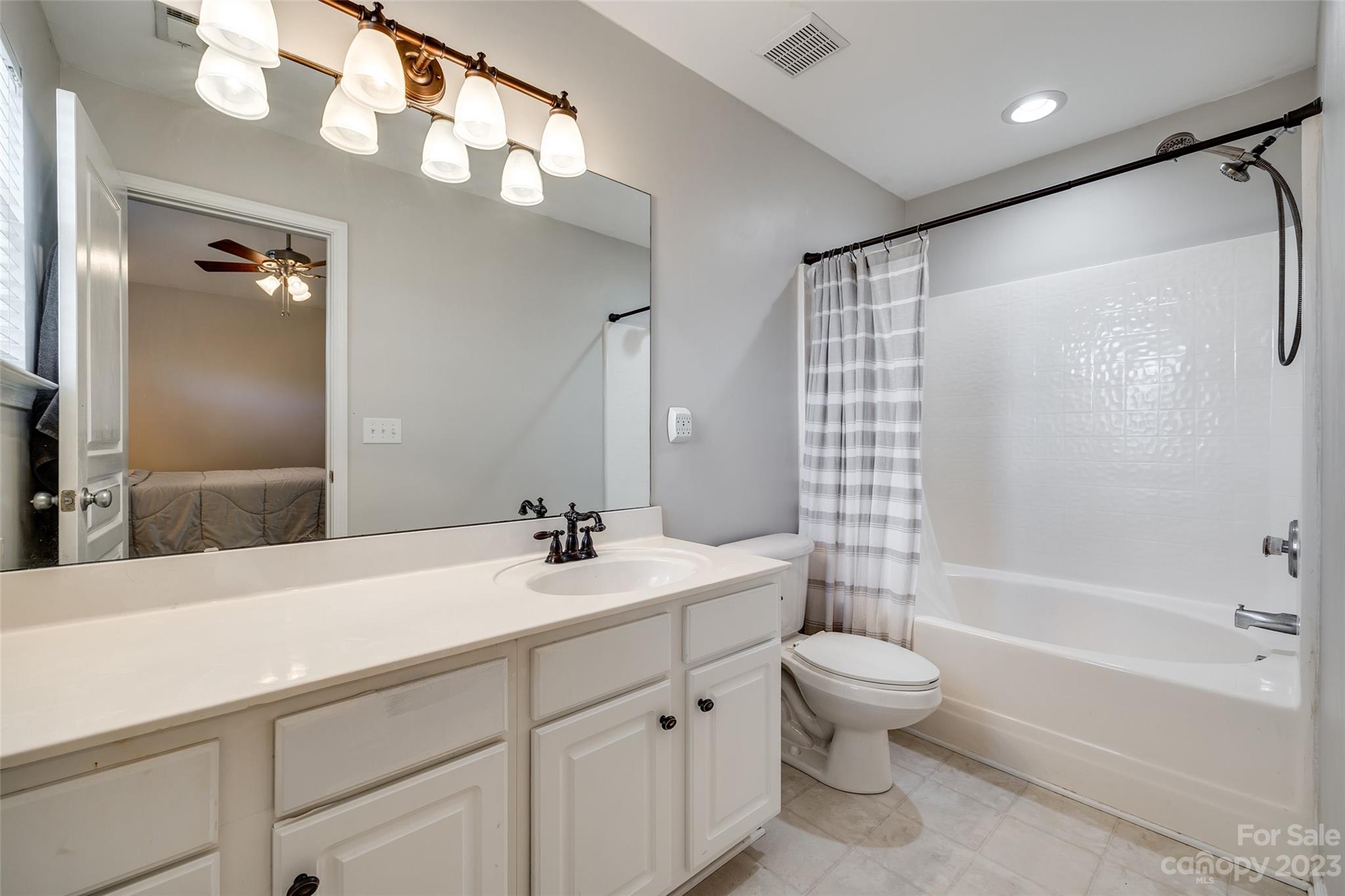 Ridge Pointe - Residential