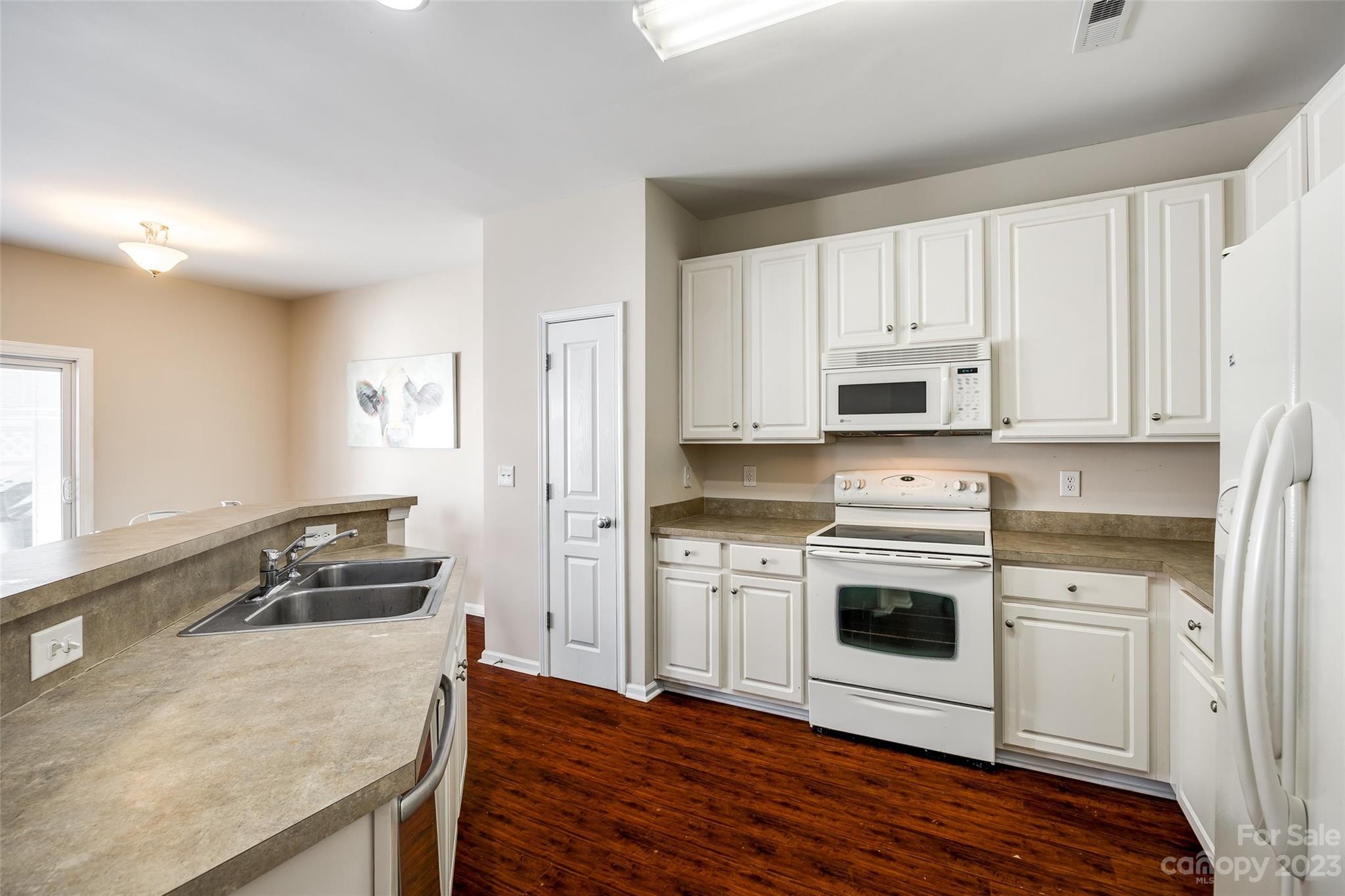 Ridge Pointe - Residential