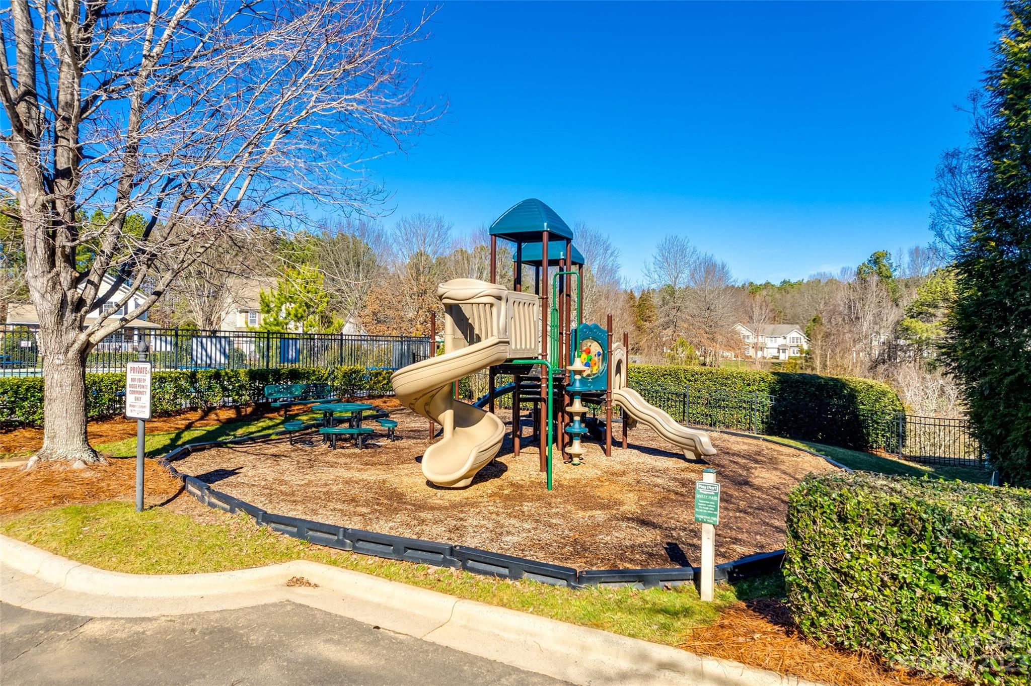 Ridge Pointe - Residential