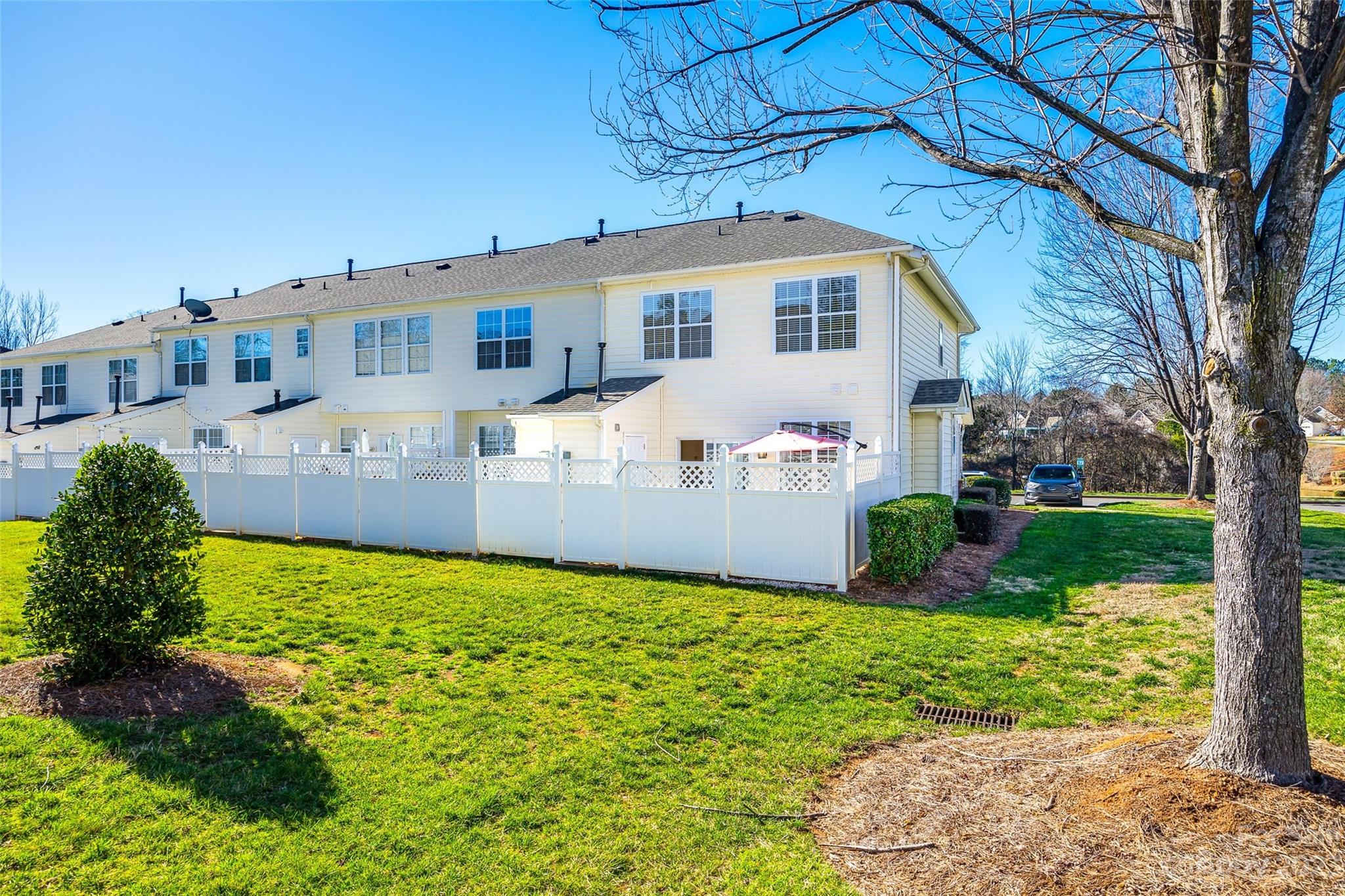 Ridge Pointe - Residential