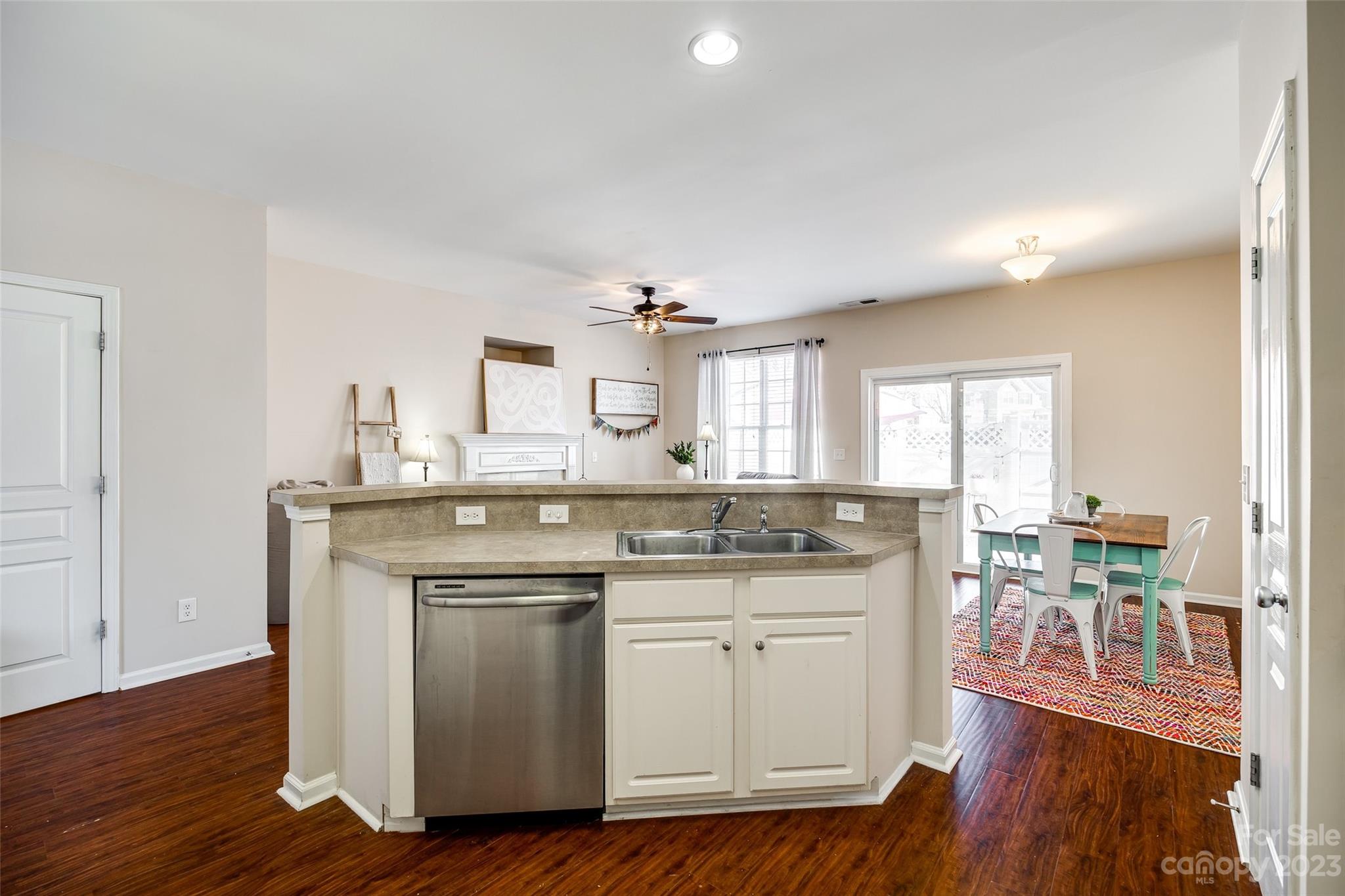 Ridge Pointe - Residential