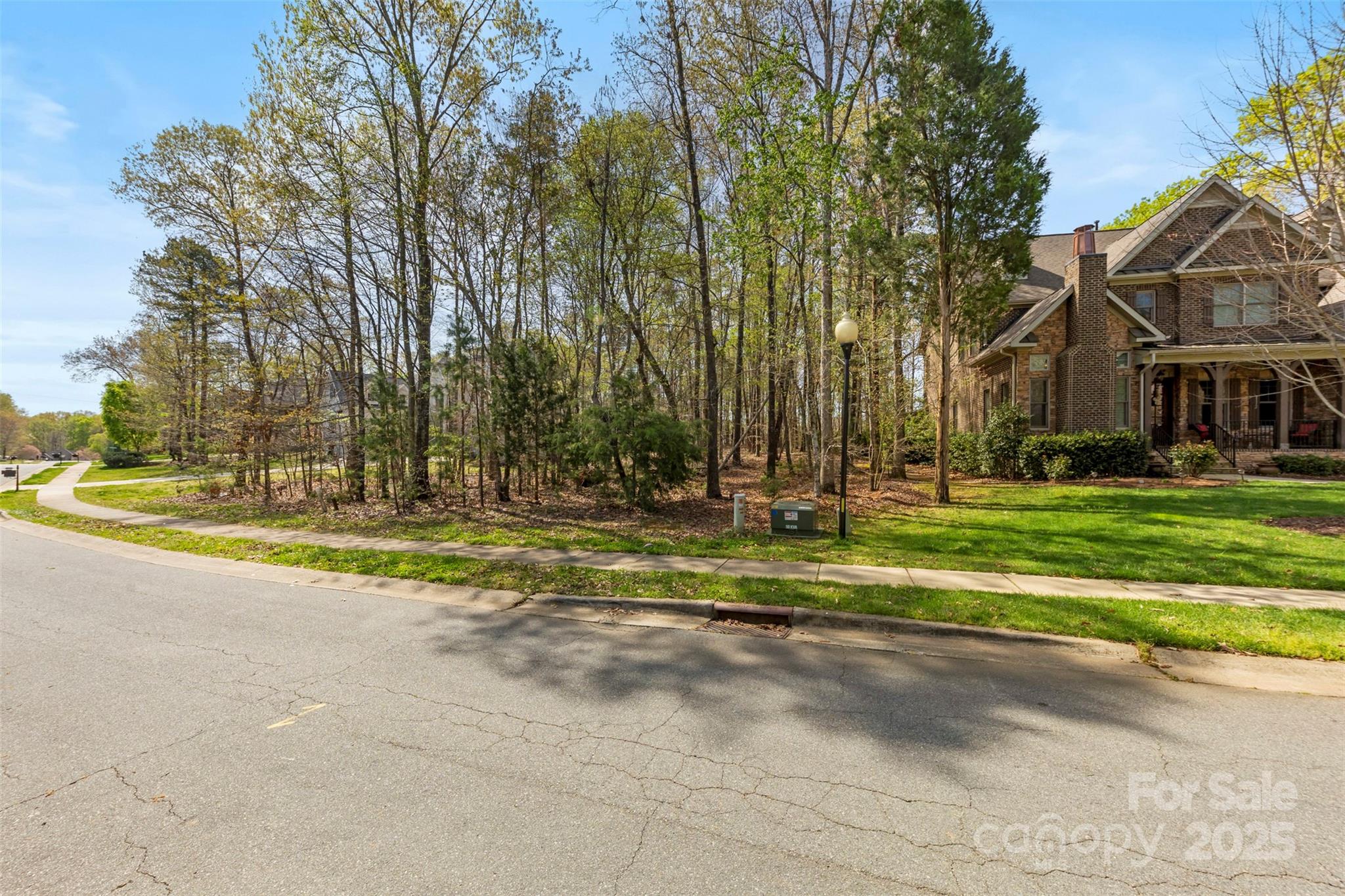 Anniston Grove - Land