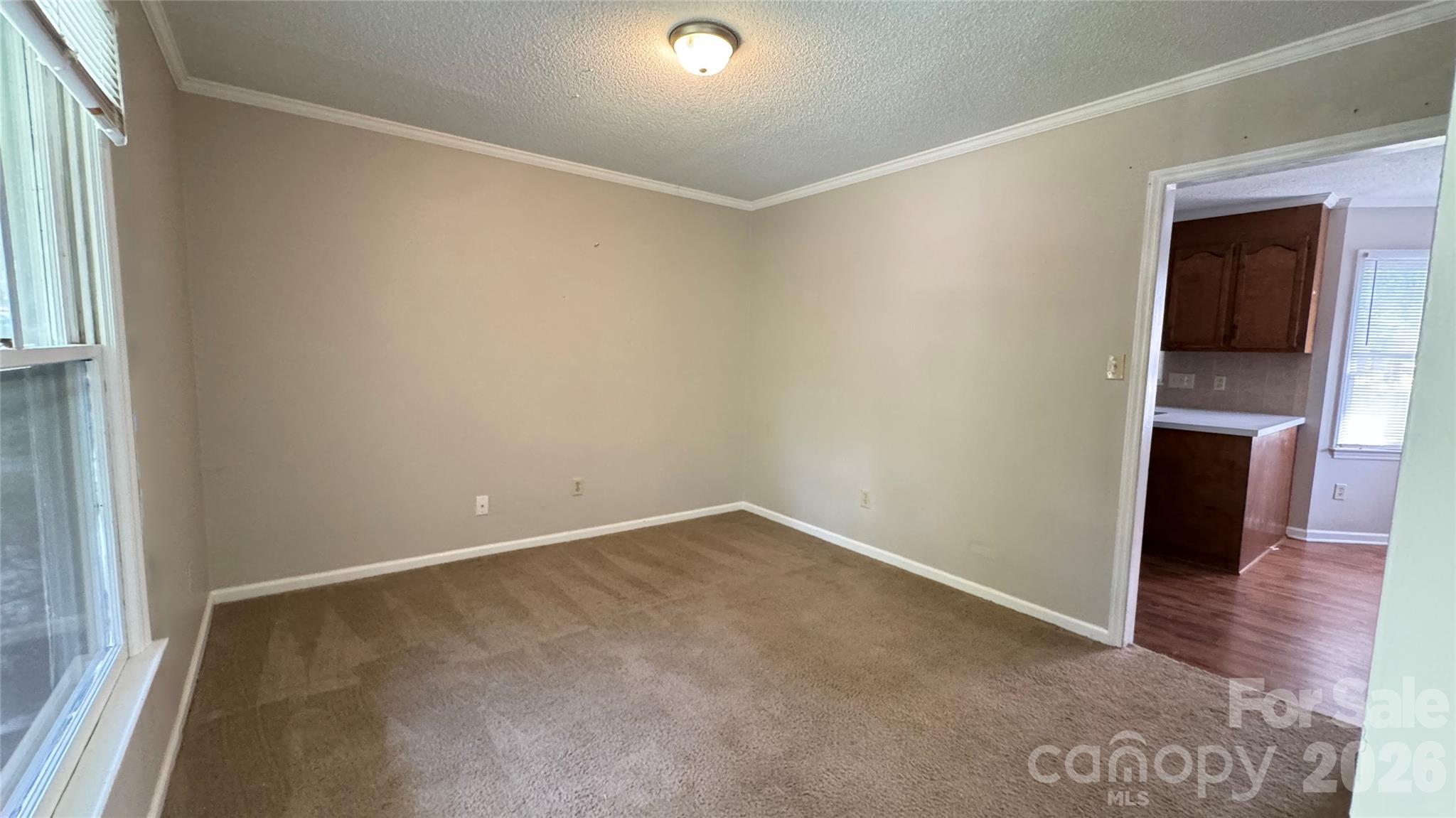 2820 Royal Ridge Lane