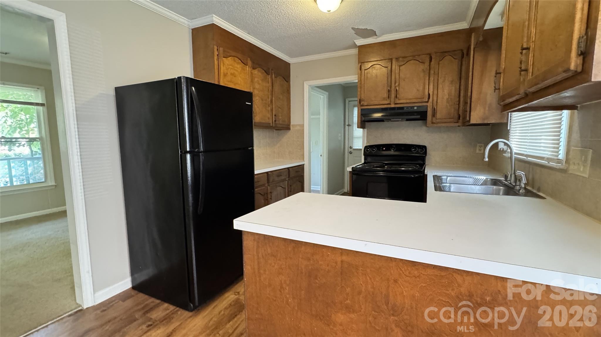 2820 Royal Ridge Lane