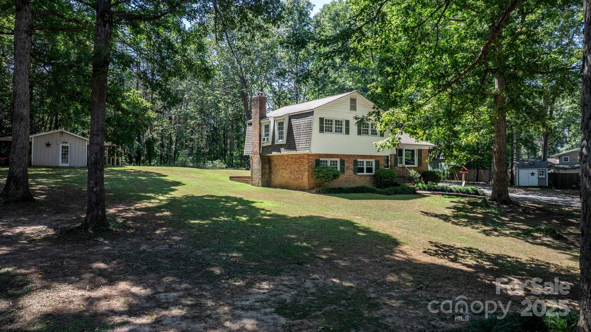 4603 Oakwood Circle