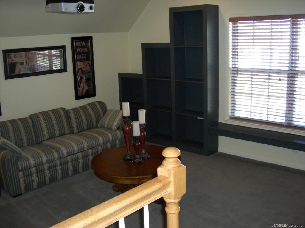 Hunter Oaks - Residential