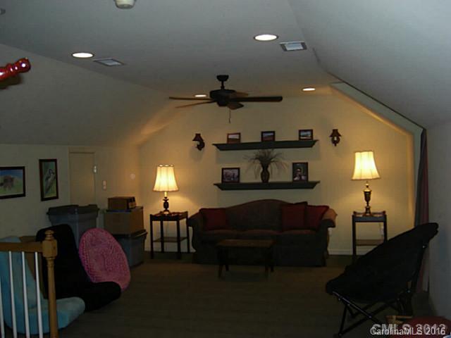 Hunter Oaks - Residential