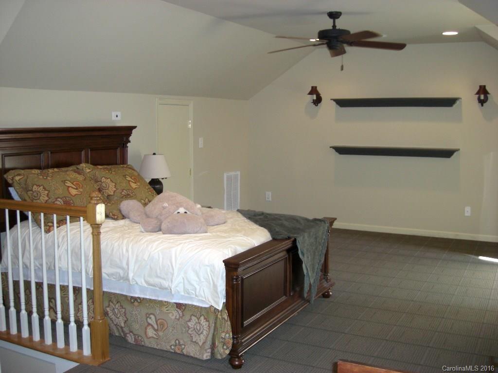 Hunter Oaks - Residential