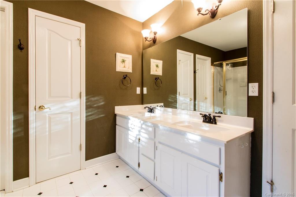 Mammoth Oaks - Residential