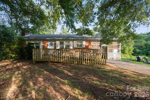 Photo of 389 Midway Lake Road, Mooresville, NC 28115 (MLS # 4400331)