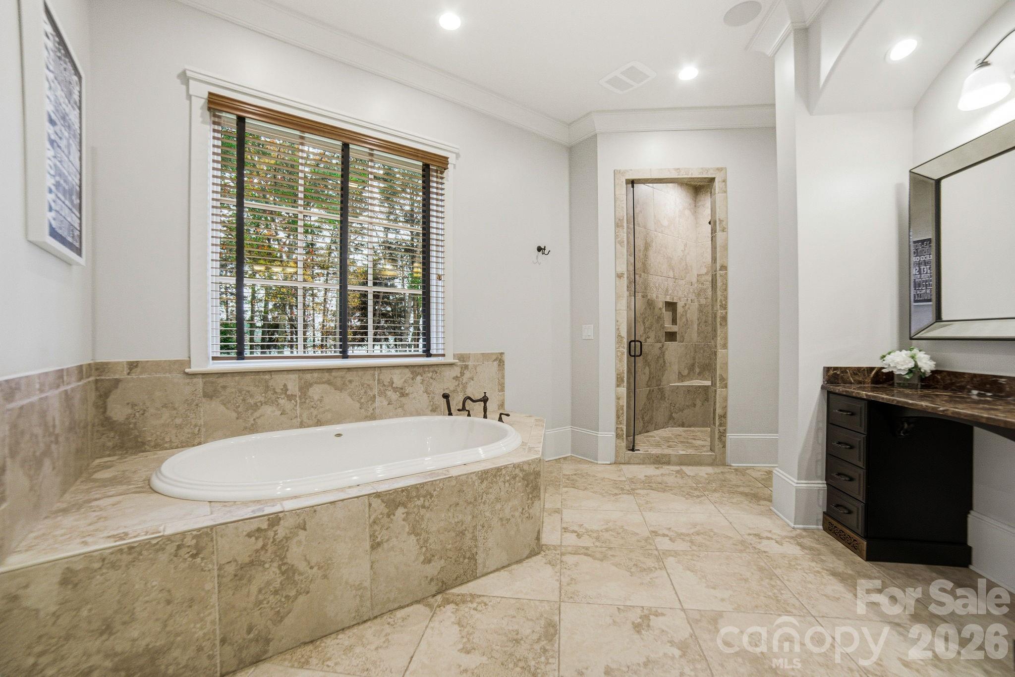 The Peninsula - Residential