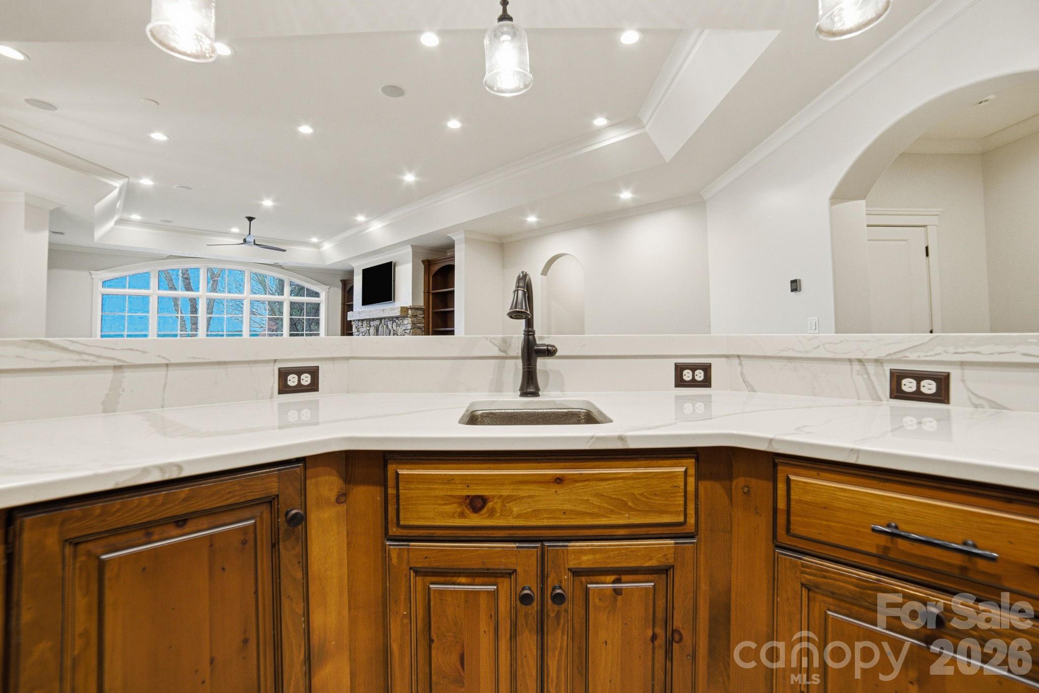 The Peninsula - Residential