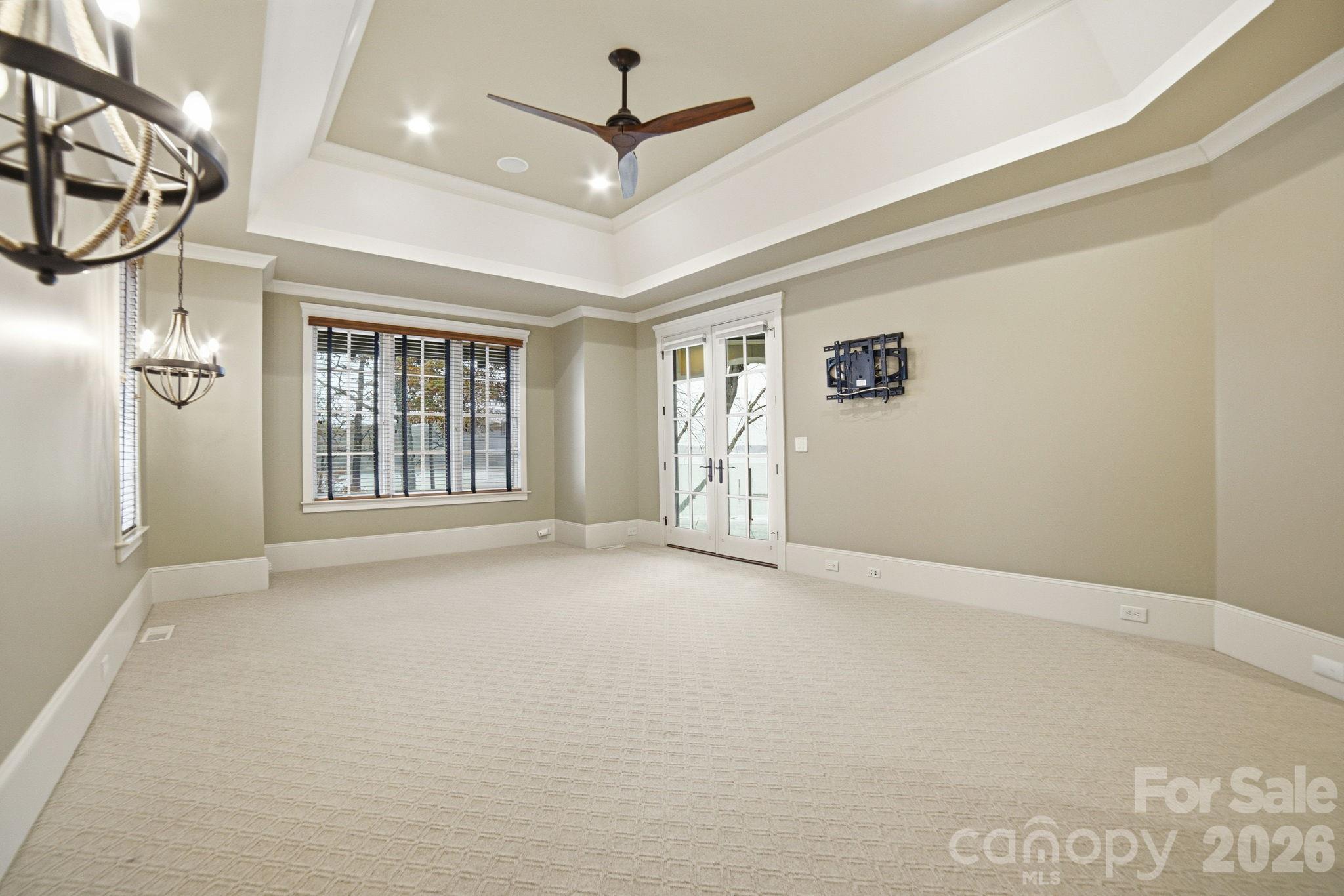 The Peninsula - Residential