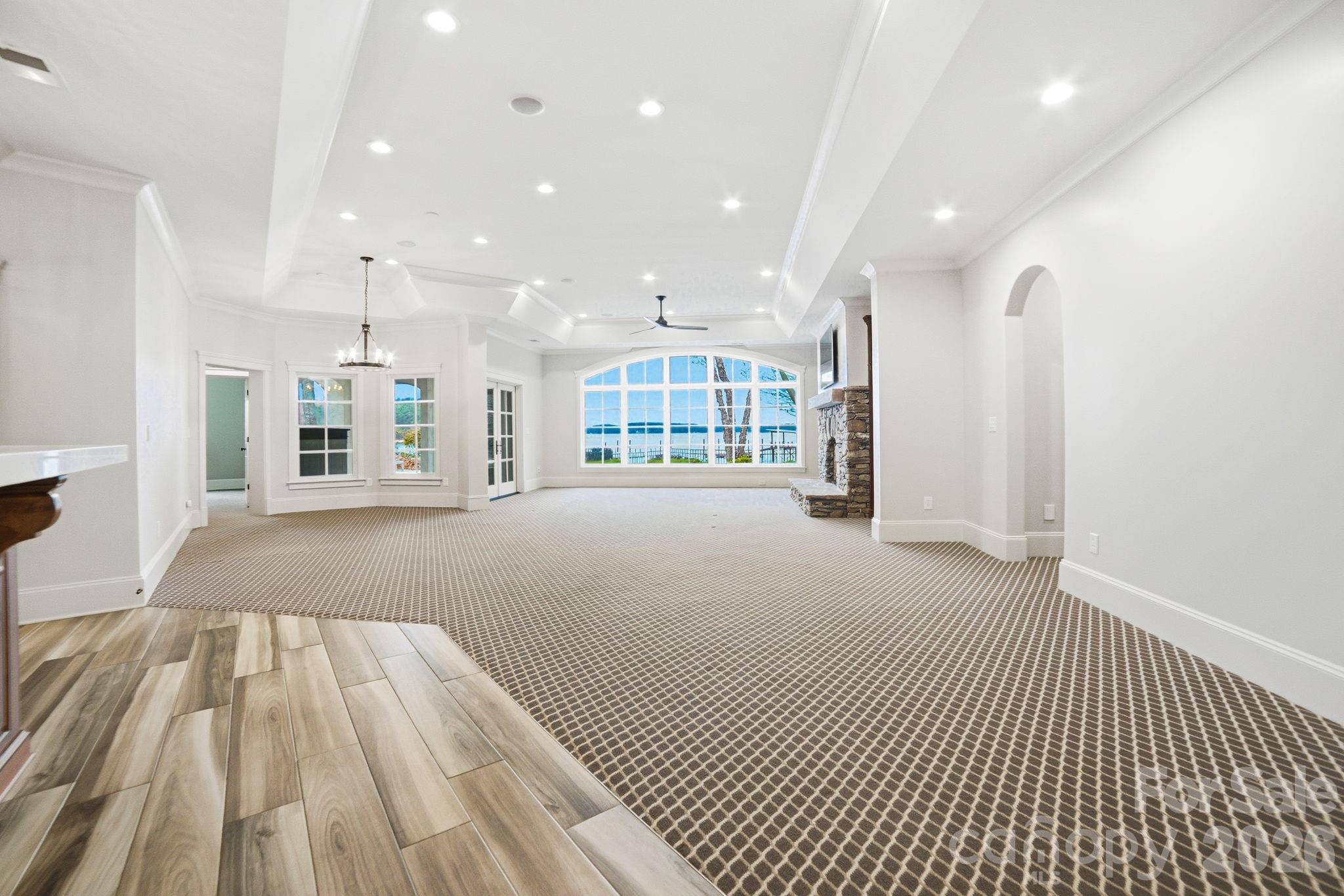 The Peninsula - Residential