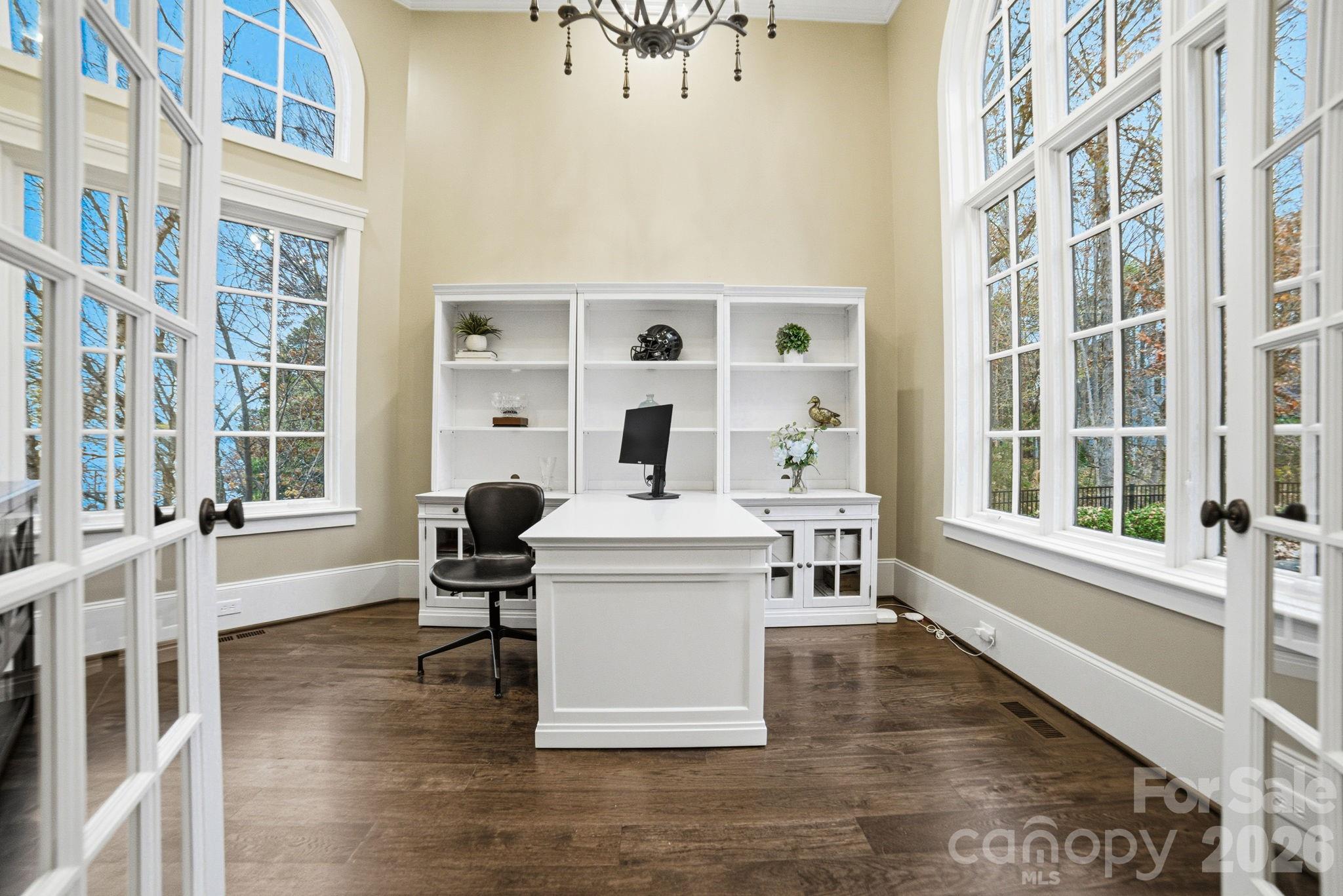 The Peninsula - Residential