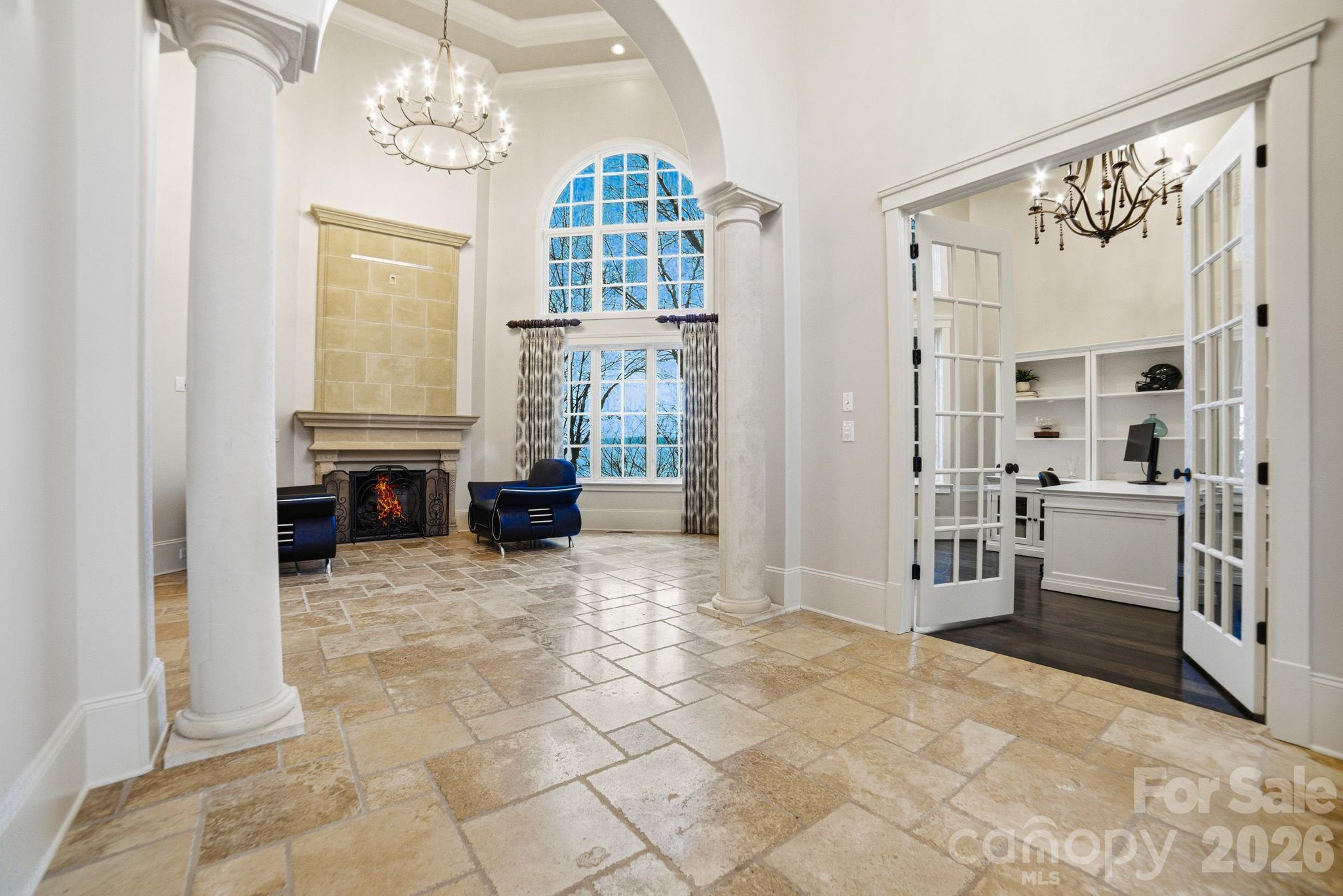 The Peninsula - Residential