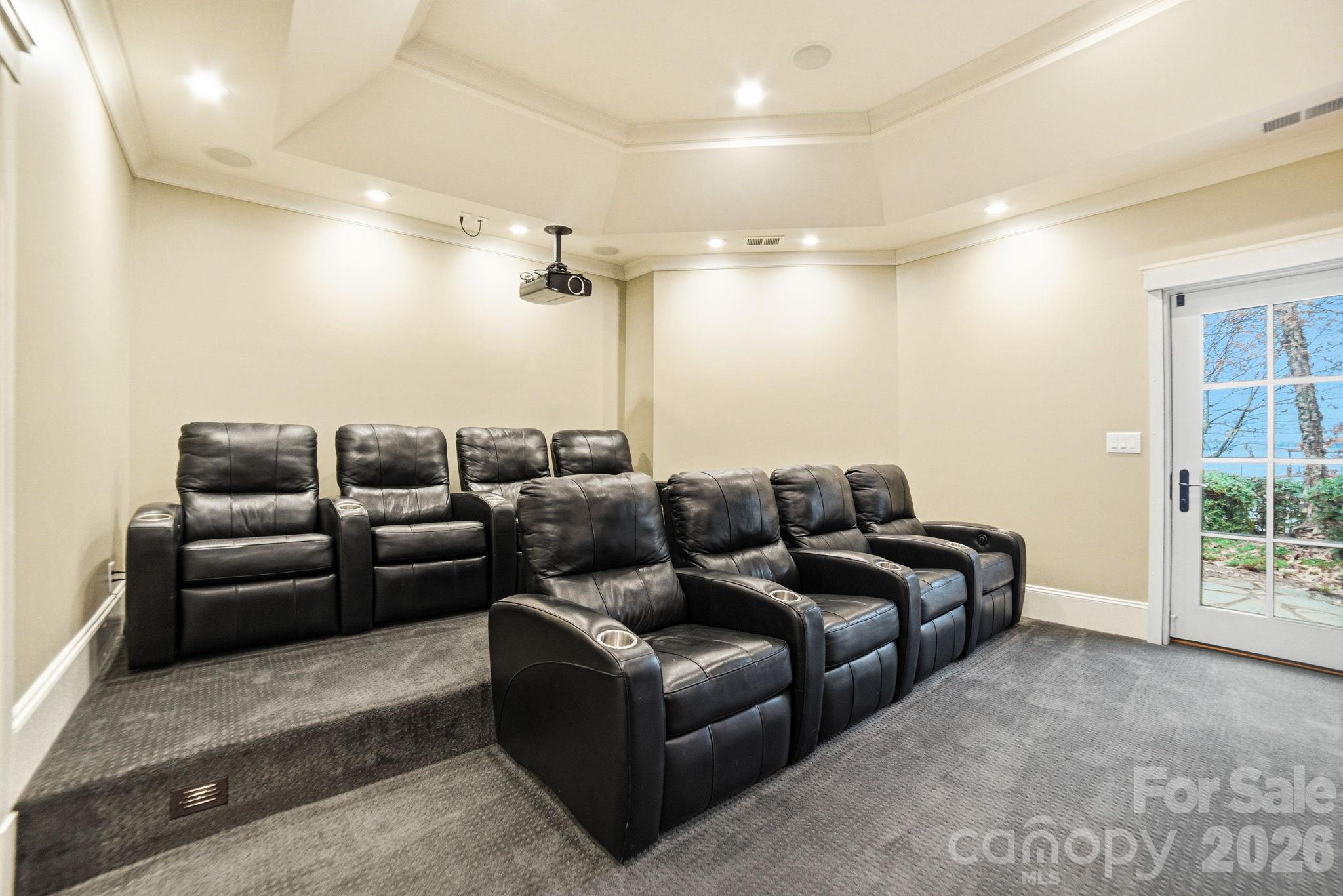 The Peninsula - Residential