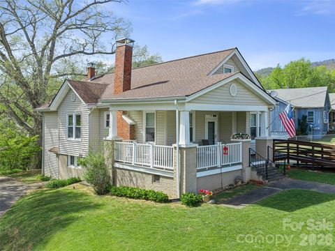 Photo of 45 Summit Street, Burnsville, NC 28714 (MLS # 4372518)