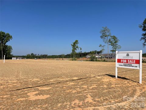 Photo of 774 South Main Street, Troutman, NC 28166 (MLS # 4383105)