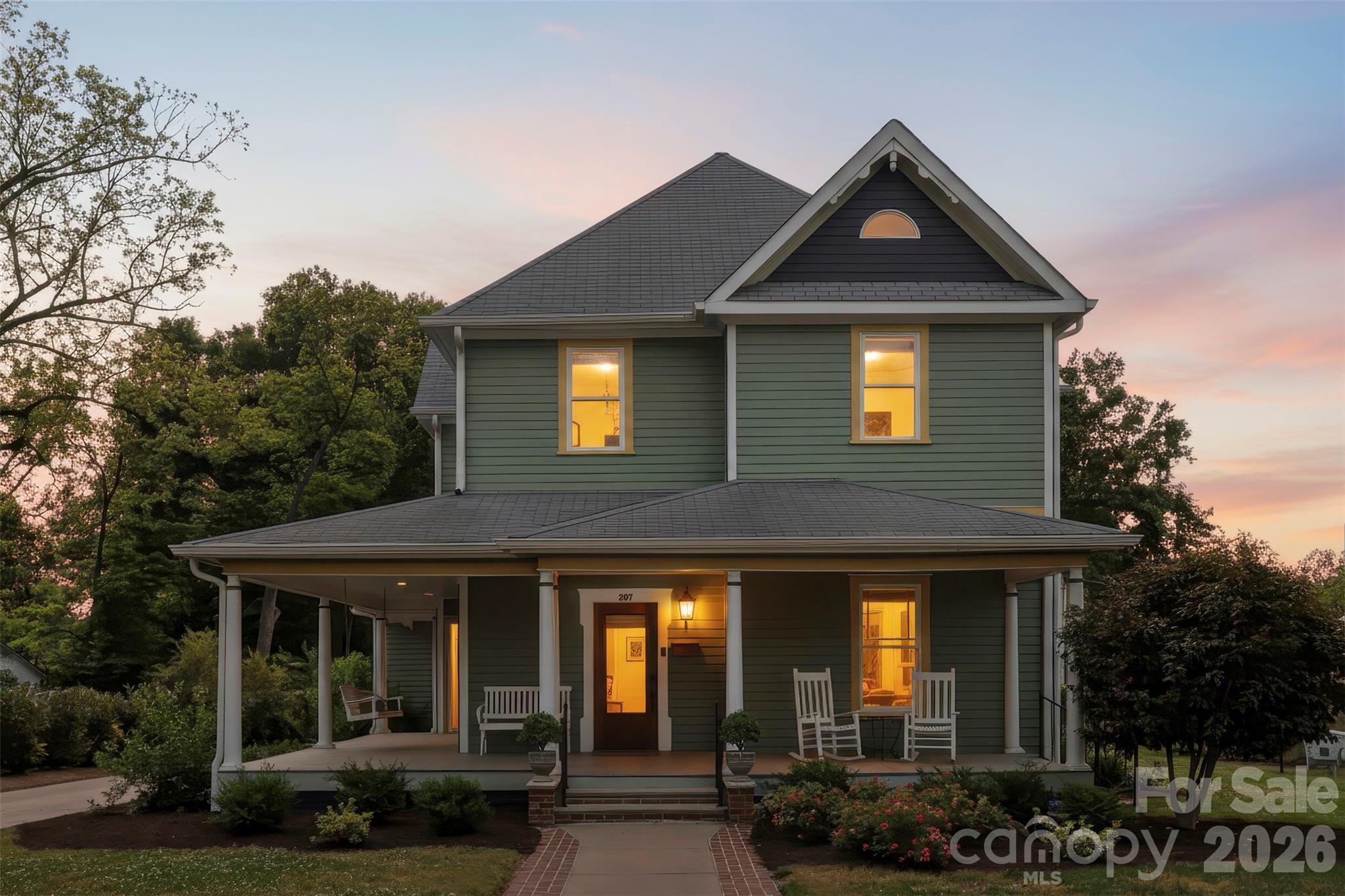 207 W Academy Street