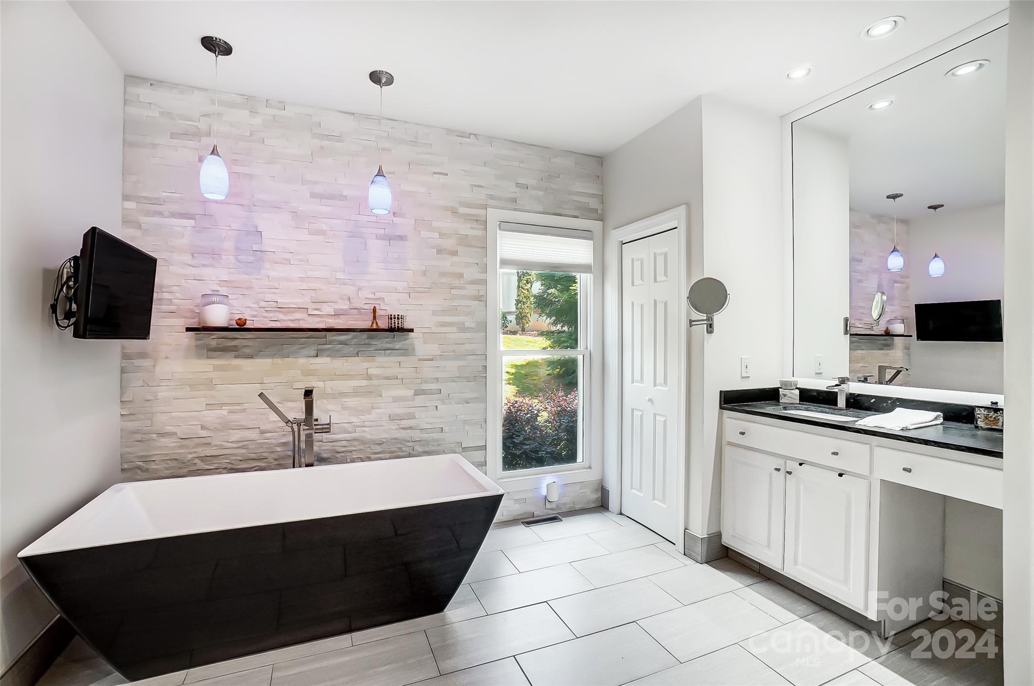 Cowans Ford Country Club - Residential