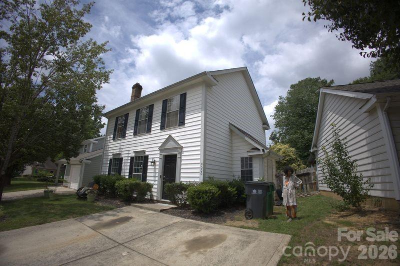 6000 Bayswater Lane
