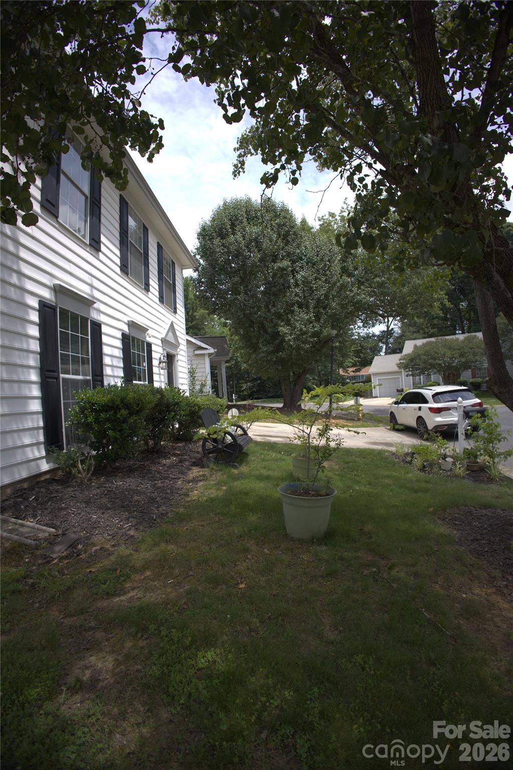 6000 Bayswater Lane