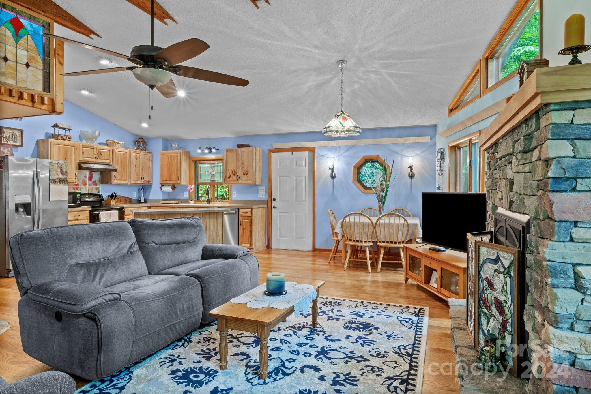 Eagles Nest Mountain - Residential